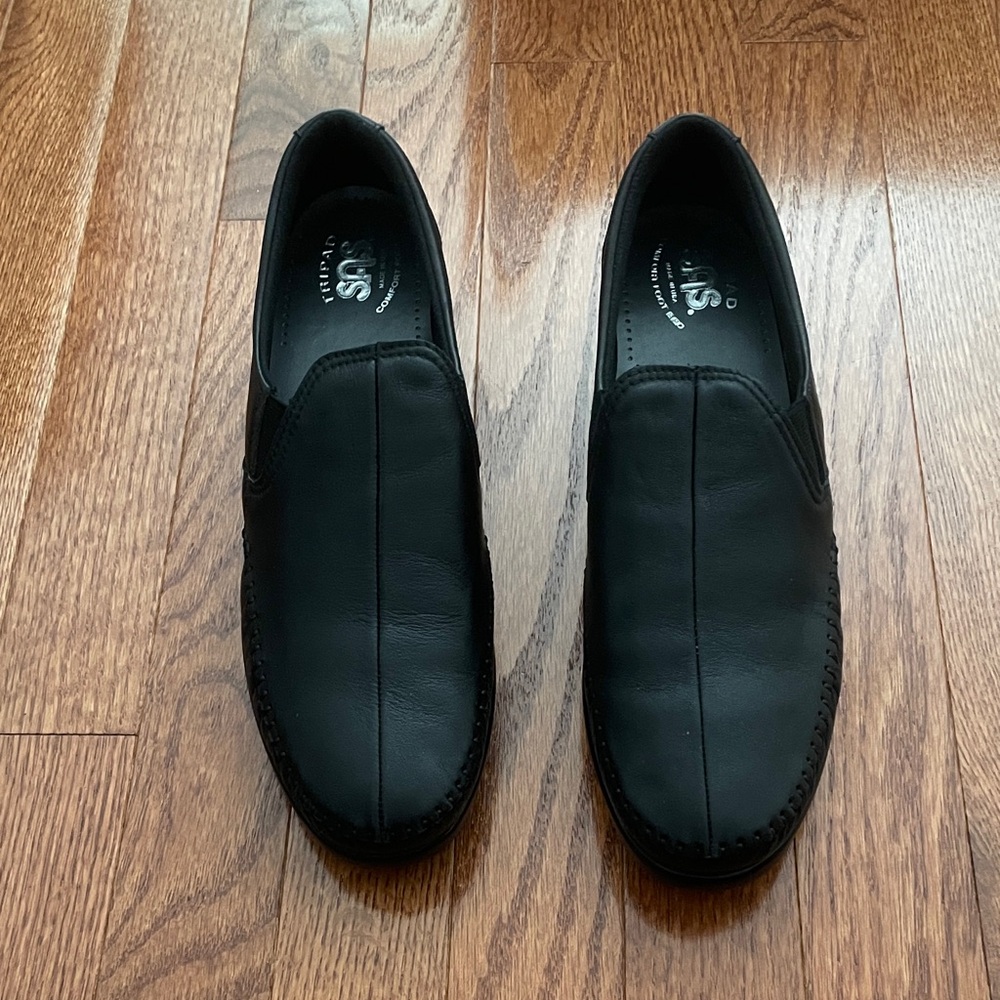 SAS Dream Black Flats